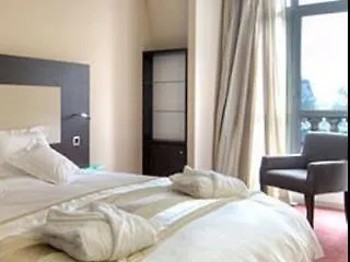 Hotel Le H - & Restaurant 3*