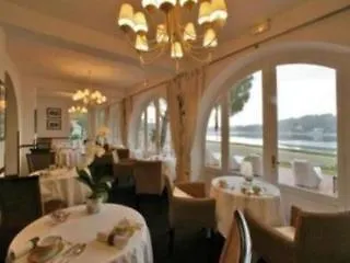 ホテル Le H - & Restaurant 3*