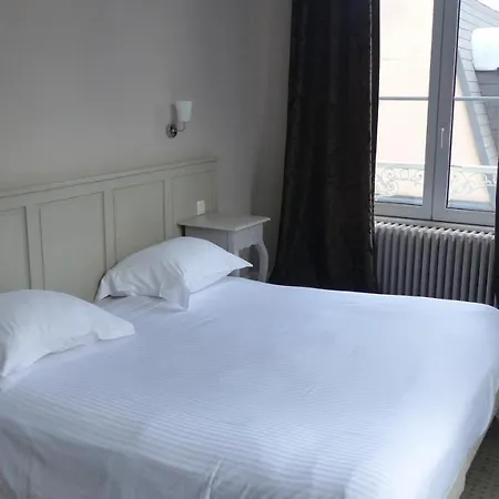 Le H - & Restaurant Hotel
