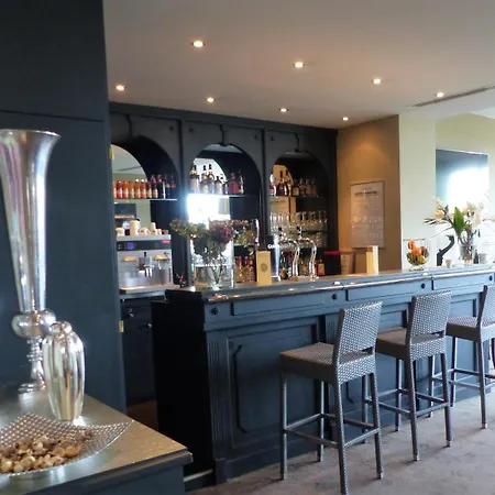 Le H - & Restaurant 3*