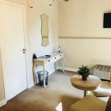 Hotel Le H - & Restaurant 3*